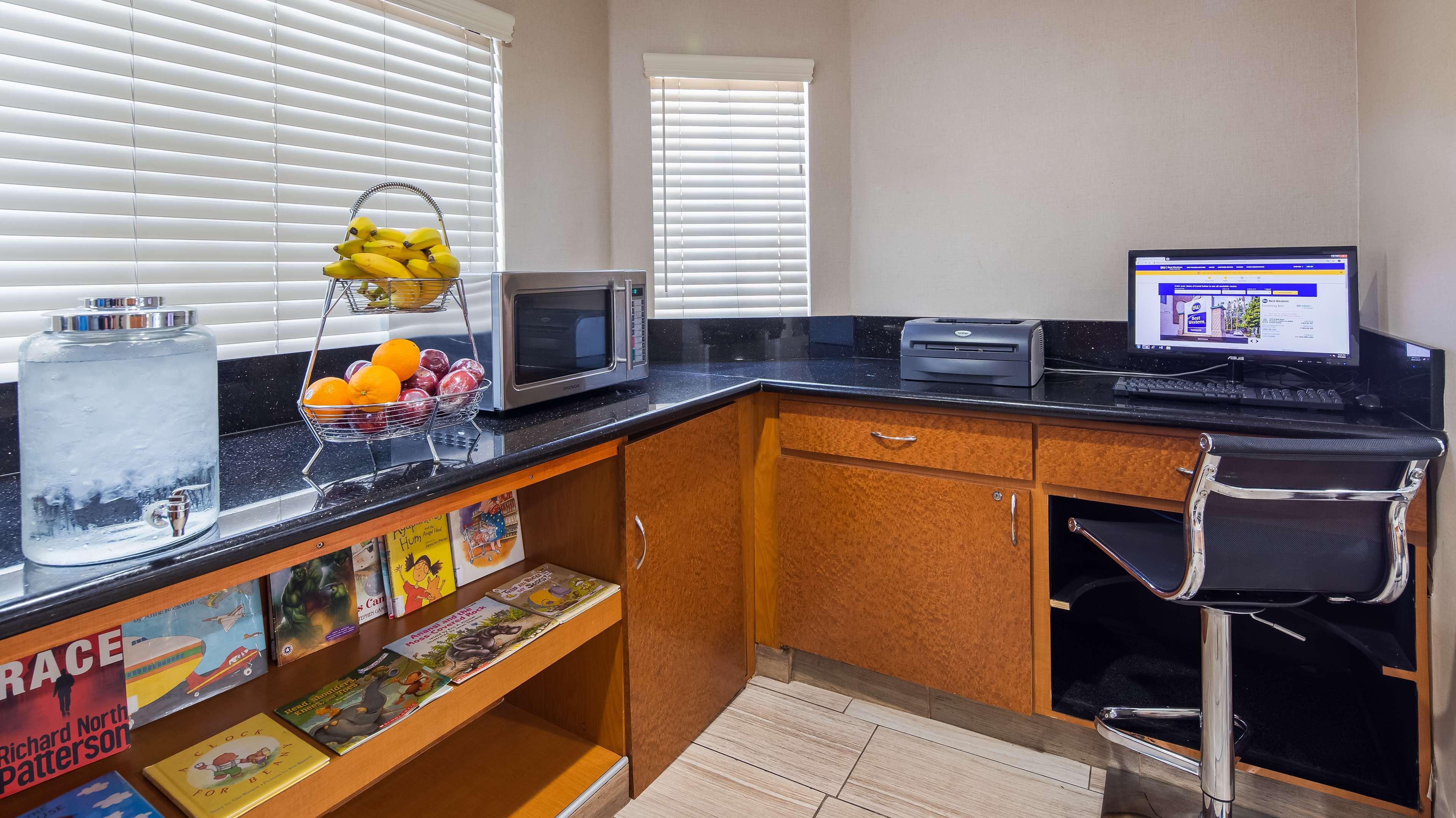 Best Western Courtesy Inn Hotel - Anaheim Resort At The Park Eksteriør bilde